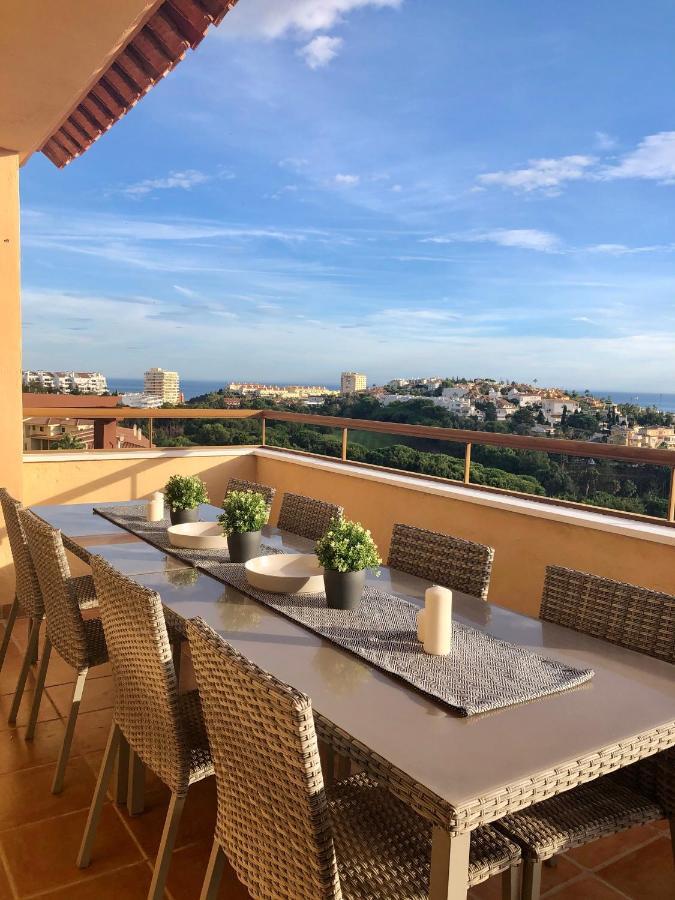 Luxurious Duplex Penthouse With Golf And Sea Views Apartman Benalmádena Kültér fotó